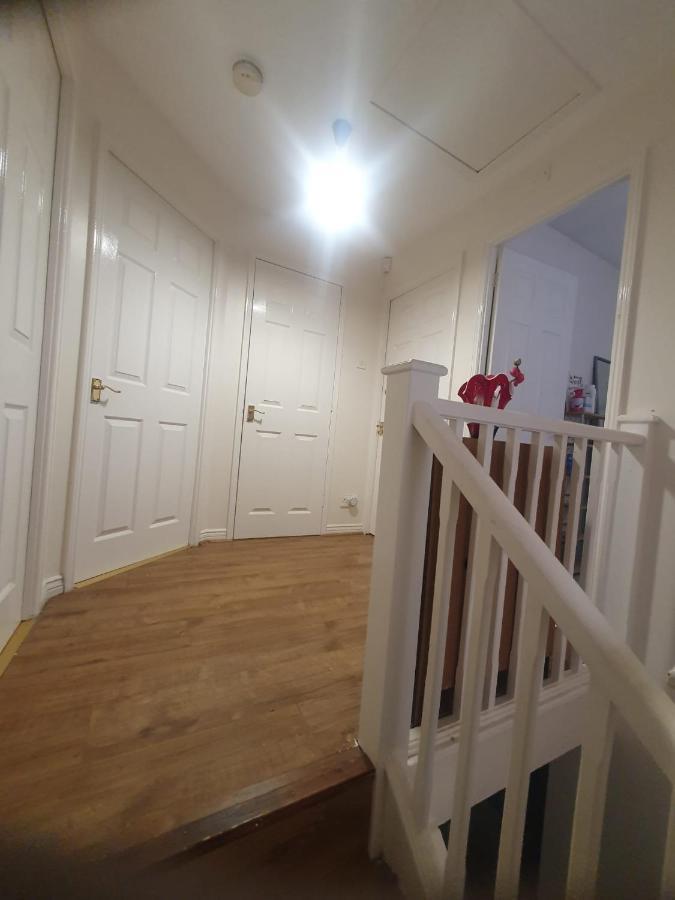 Double Size And Single Room In Barking Barking  Exteriér fotografie