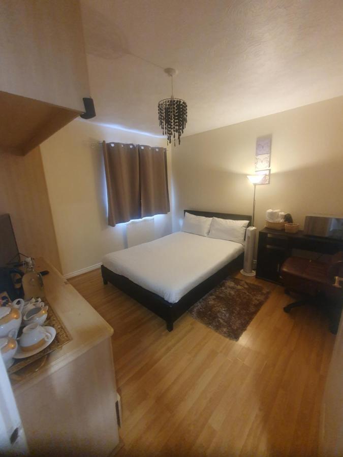 Double Size And Single Room In Barking Barking  Exteriér fotografie